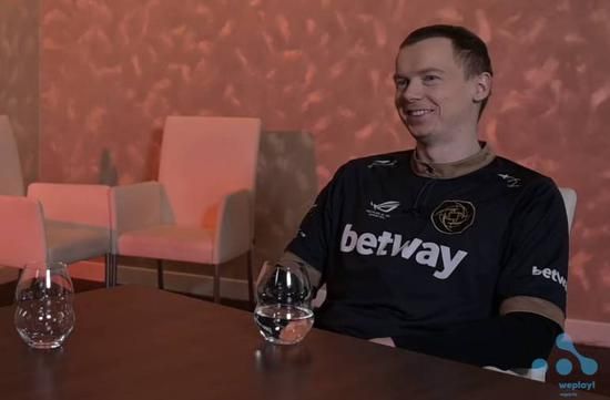 职教教师以虫治虫助力农民的成功故事